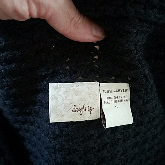 Clothes - Picture 2 of 3